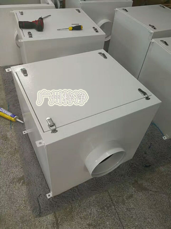 增壓新風柜根據所需風量的風壓不同，在電機功率適用范圍內調整風機轉速，達到所需效果；