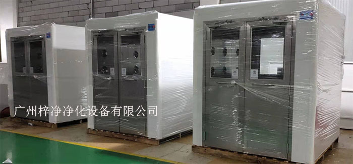在潔凈室領(lǐng)域，風淋室作為一種關(guān)鍵的空氣凈化設(shè)備