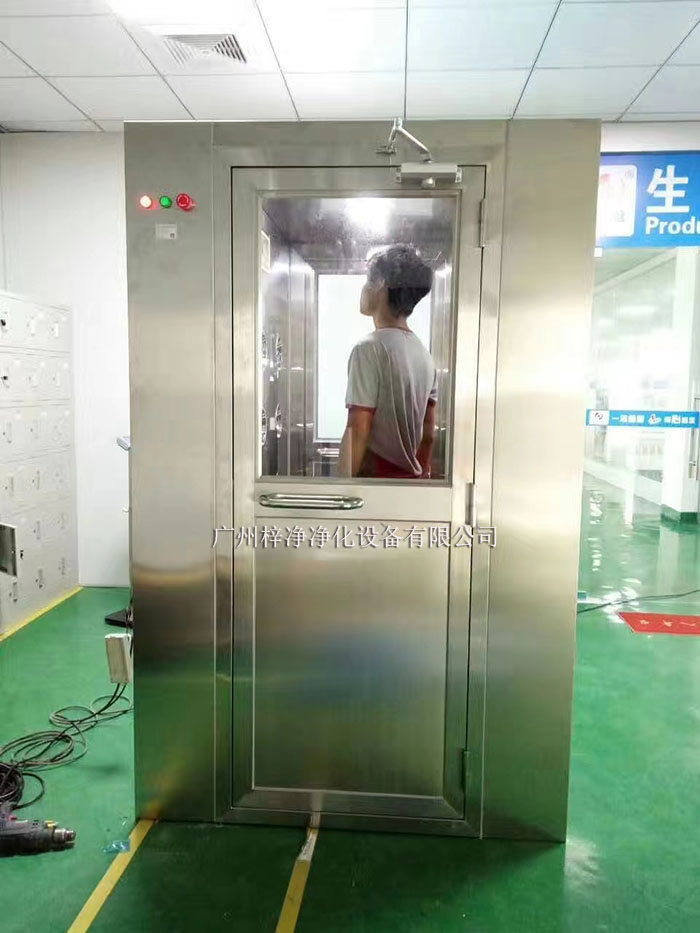 風淋室運行過程中的噪音問題往往會影響工作環境和員工的身心健康 風淋室運行過程中的噪音問題往往會影響工作環境和員工的身心健康